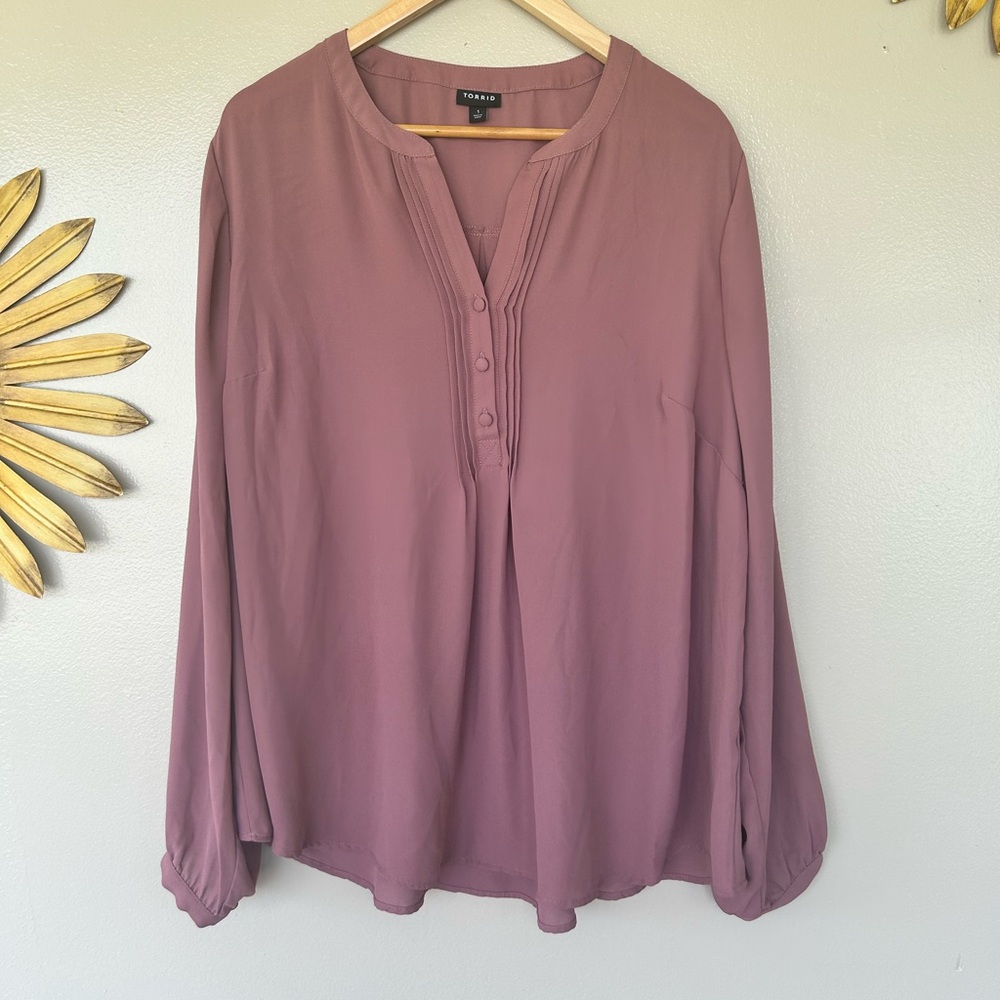 Torrid Georgette Pintuck Long Sleeve Blouse Size 1X